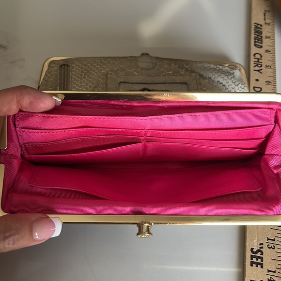 HOBO LAUREN CLUTCH WALLET-GOLD FILIGREE EXOTIC - Picture 8 of 11